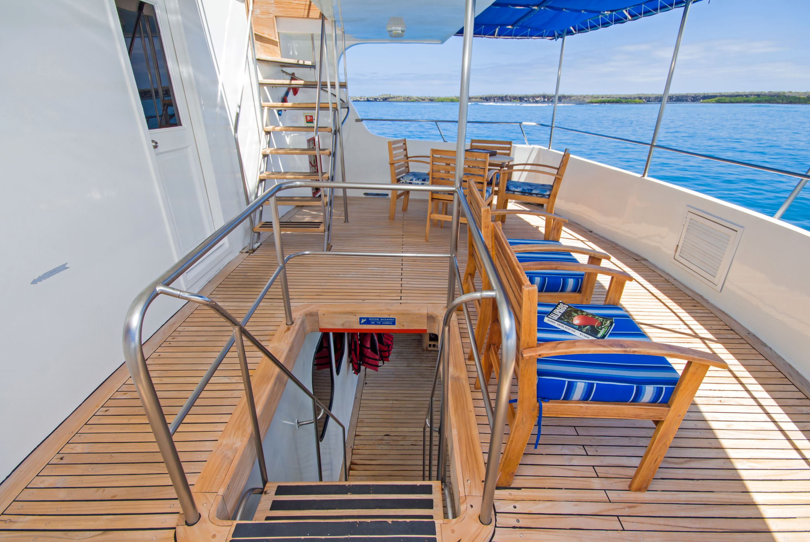 Comfort Vessel Tip Top IV Galapagos Cruises